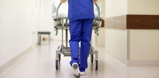 Seniora läkare vill att nya ombud införs för ökad patientsäkerhet