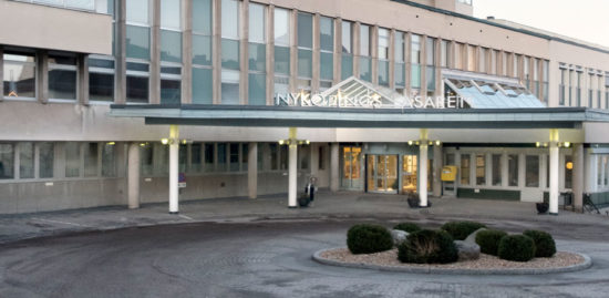 Förslag om sammanslagning av kvinnokliniker får skarp kritik