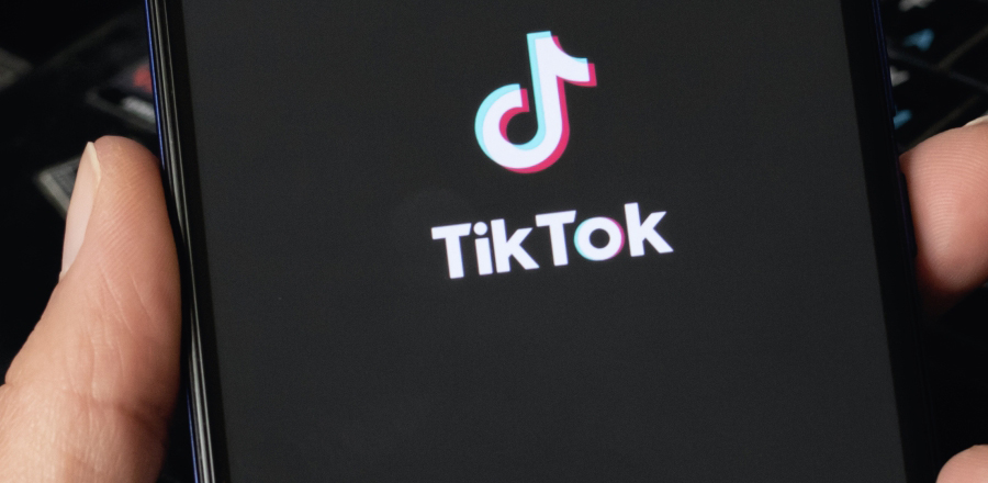 Bruk av Tiktok-appen og sikkerhet diskuteres i forskjellige regioner